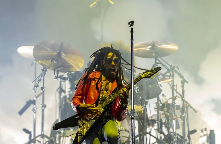 Lenny Kravitz encabeza primer día del Vive Latino 2026 con clásicos y Metro amplía horario