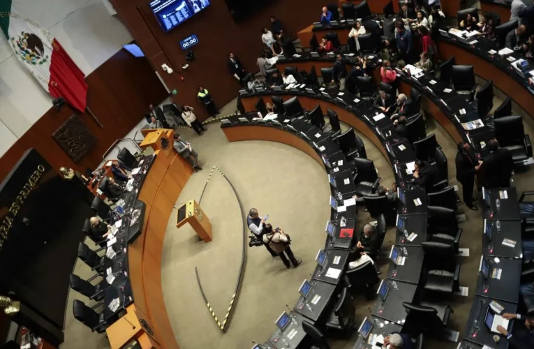 Senado inicia discusión del Plan B electoral con enfoque en recorte de gastos y revocación de mandato