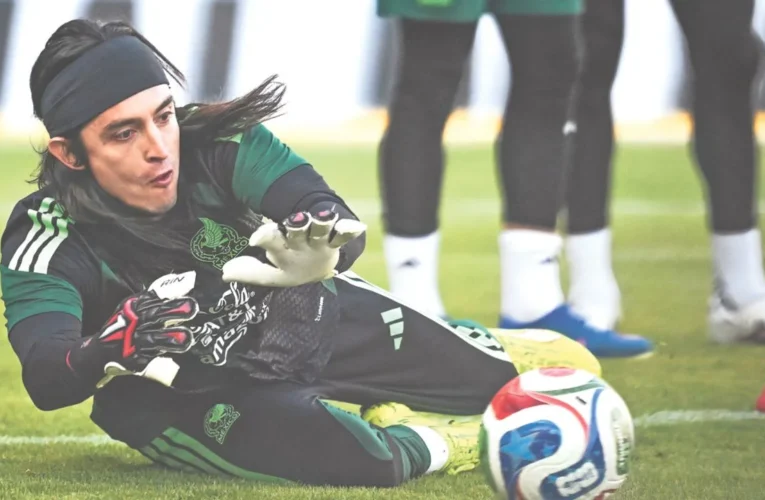 Javier Aguirre anuncia convocatoria para amistosos de marzo con regreso de Ochoa y debut de Fidalgo