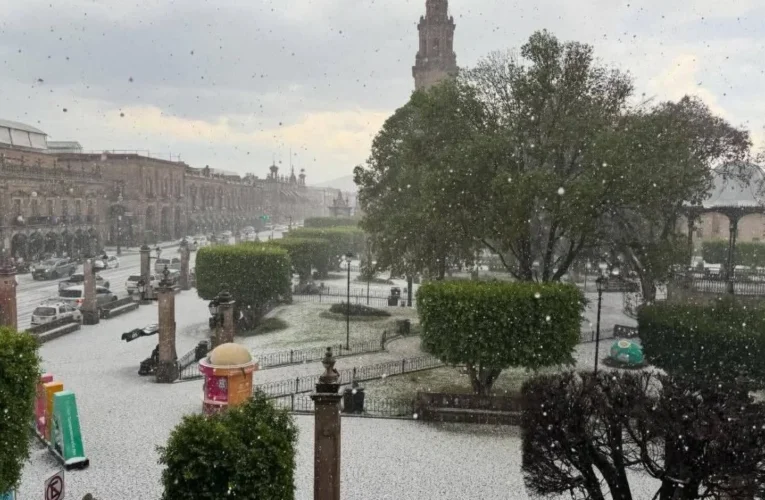 Granizadas simultáneas impactan a tres estados y nievan volcanes del centro del país