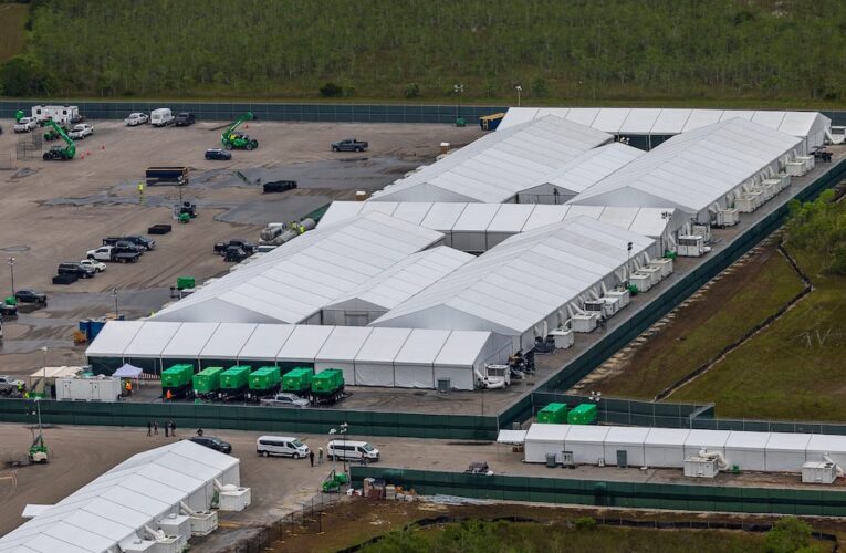 México inicia ofensiva legal y diplomática por muertes de migrantes en centros del ICE