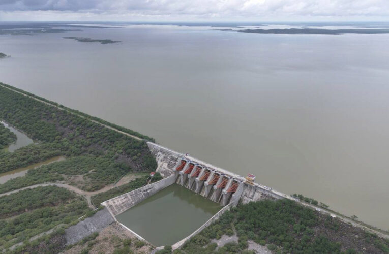 Irán confirma muerte de ministro en ataque israelí y Trump amenaza con retirar protección de Ormuz