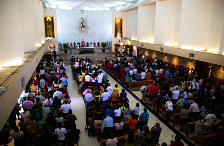 Celebran Domingo de Ramos en México con críticas a la violencia; Israel impide procesión en Jerusalén