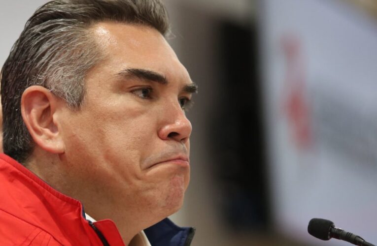 Expriistas rechazan invitación de Alejandro Moreno al PRI y critican su liderazgo