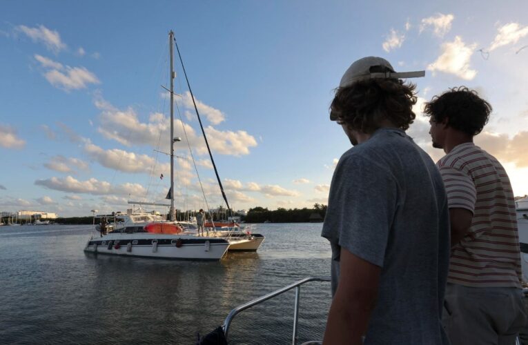 Zarpa desde Puerto Progreso primer buque del convoy ‘Nuestra América’ con ayuda para Cuba
