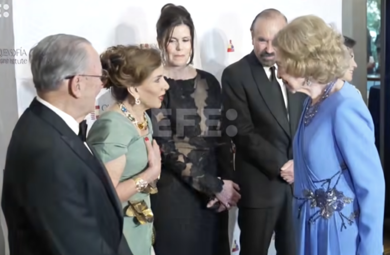 Reina Sofía entrega Premios a la Excelencia en Miami a empresarios latinos