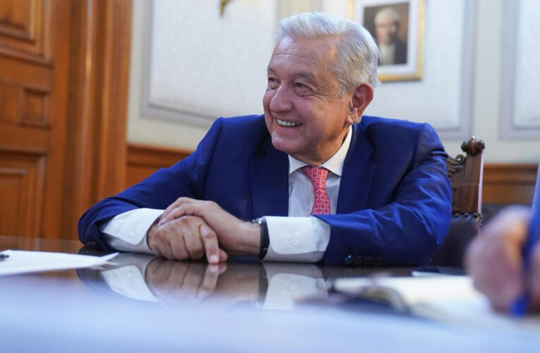 Conmemora Sheinbaum natalicio de Juárez y designa a Margarita Maza como Embajadora Histórica