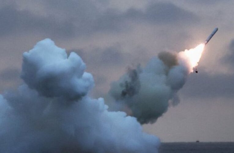 Trump anuncia continuidad de ofensiva contra Irán por semanas mientras mercados caen y Teherán amenaza represalias