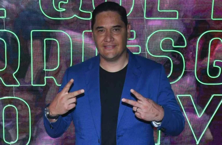 Moisés Muñoz es operado de apendicitis y se encuentra fuera de peligro