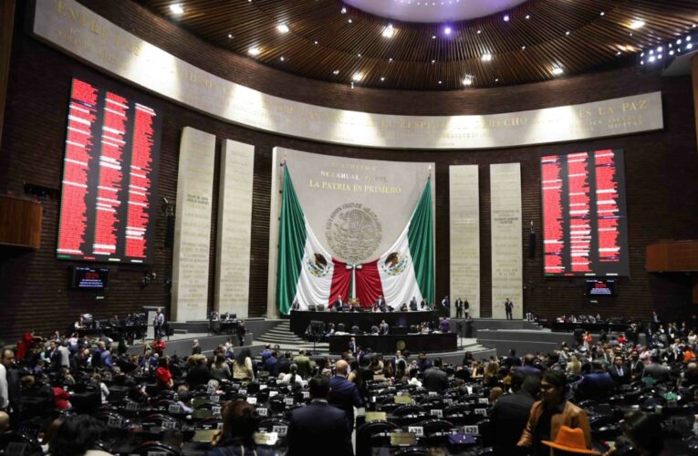 Hacienda entrega Precriterios 2027 a Diputados con proyecciones de crecimiento y déficit